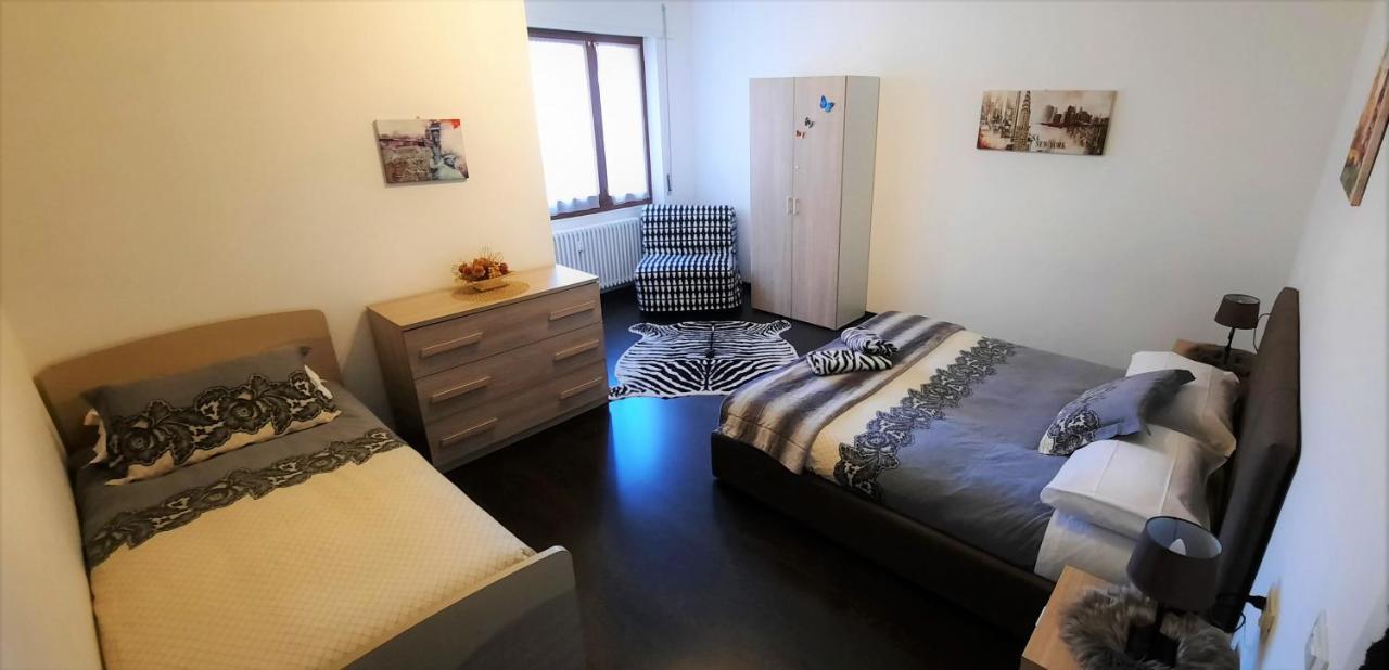 Apartamento Lucini Ai Portici Tirano Exterior foto